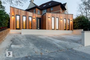 Photo 19- click for photo gallery